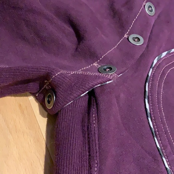 🌟HP🌟EUC Lululemon Special Edition Burgundy Hoodie detachable sleeves - size 10 - Picture 8 of 16